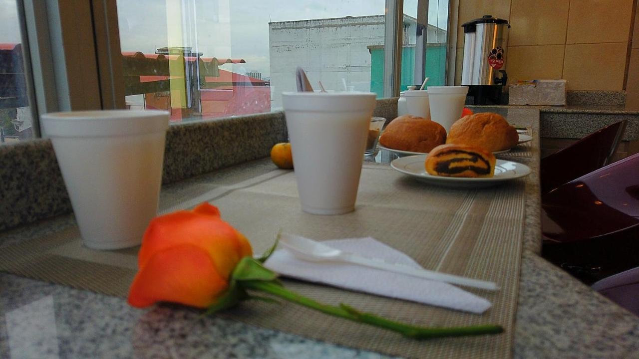 Hotel Olympus Plaza Quito Exteriér fotografie